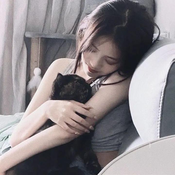 莲花闹海棠